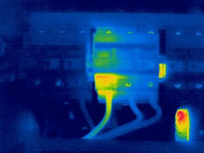 Wärmebild Elektrothermografie an Kabelverteilung
